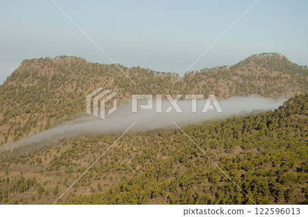 Ojeda mountain and Los Hornos mountain. 122596013