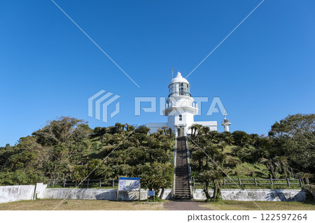 Toi Cape Lighthouse at the tip of Toi Cape Toi Cape Lighthouse at the tip of Toi Cape 122597264