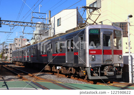 [TS] Tobu Kameido Line 10000 series train (one-man operation: Hikifune⇔Kameido) 122598622