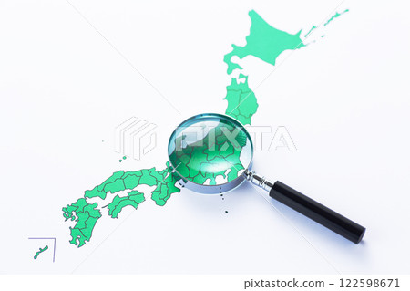 日本列島地圖與放大鏡 日本列島地圖與放大鏡 122598671