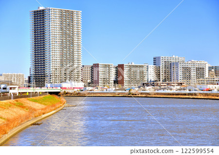 從那珂川橋、那珂川眺望 City Terrace 金町及金町站（東京都葛飾區） [2025.1] 122599554