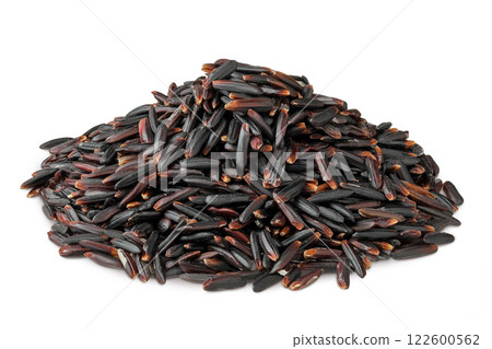 Black rice isolated on white background with full depth of field 122600562