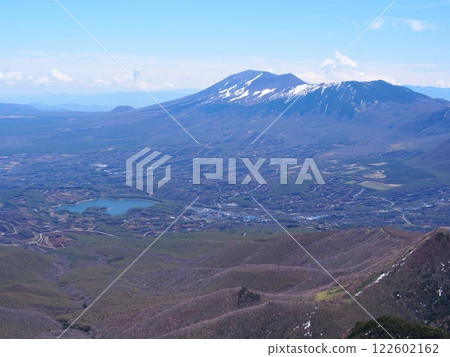Mount Asama in spring as seen from Mount Azuma 122602162
