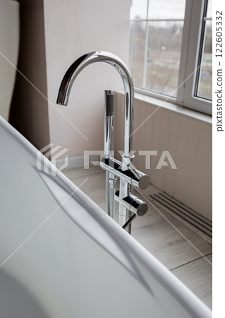 modern stainless faucet 122605332