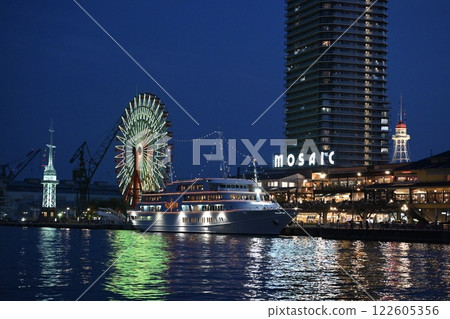 從觀光船上欣賞港未來夜景 122605356