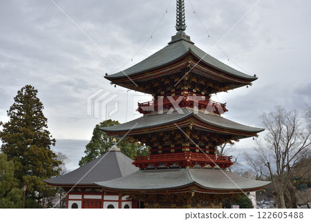Naritasan Shinshoji Temple: Three-story pagoda and the Sutra Hall (Narita City, Chiba Prefecture) 122605488