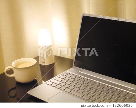 電腦和咖啡 122606023