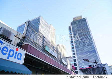 Meguro Station 122606379