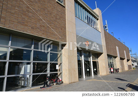 Hatta Station (Kansai Main Line) station building Hatta Station (Kansai Main Line) station building 122606780