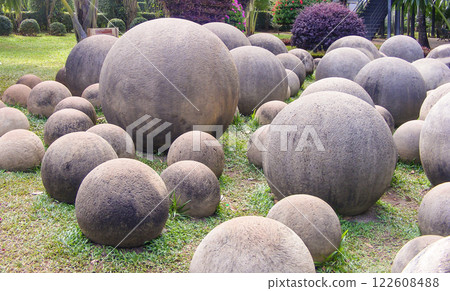 decorative stone garden of round large stones 122608488