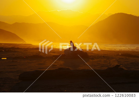 Sunset seen from Yuhigaura Beach, Kyotango City, Kyoto Prefecture 122610083