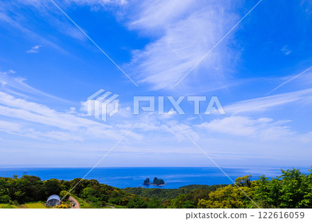 The blue sea and blue sky of Sumo Nada seen from high ground 122616059