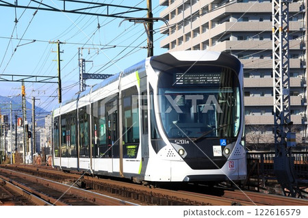 [廣島電鐵] 5200系列～Green mover APEX～ (宮島線：周大共乘中央前站) 122616579