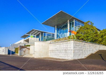 Kobe street corner 122618265