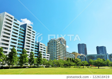 千葉縣海濱幕張，清爽的藍天和公寓 122618419