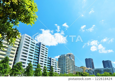 千葉縣海濱幕張，清爽的藍天和公寓 122618424