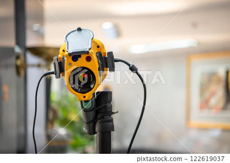 People waiting for temperature check by thermoscan 122619037