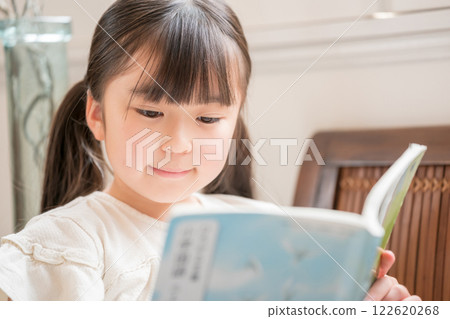 younger, girl, females 122620268