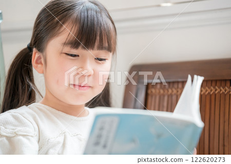 younger, girl, females 122620273