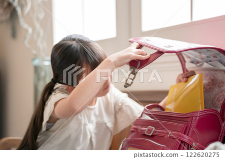 小學學生 小學生 書包 122620275