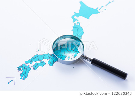 Map of the Japanese archipelago and a magnifying glass Map of the Japanese archipelago and a magnifying glass 122620343