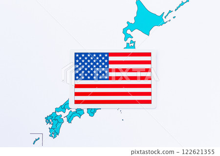 日本列島地圖與美國國旗 122621355