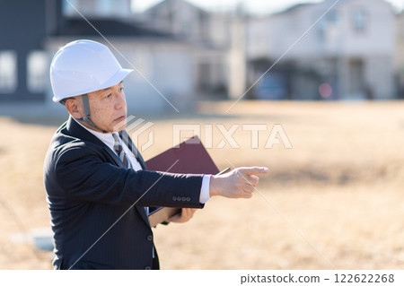 Land and house surveyor/architect 122622268