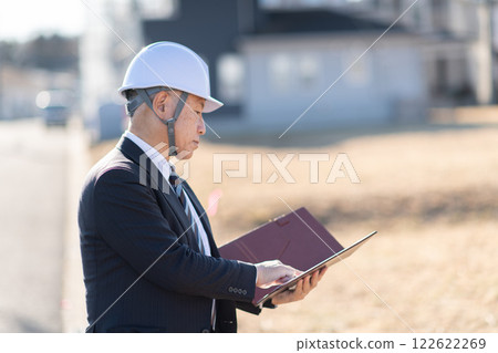 Land and house surveyor/architect Land and house surveyor/architect 122622269