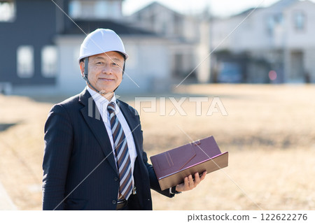 土地與房屋測量師/建築師 122622276