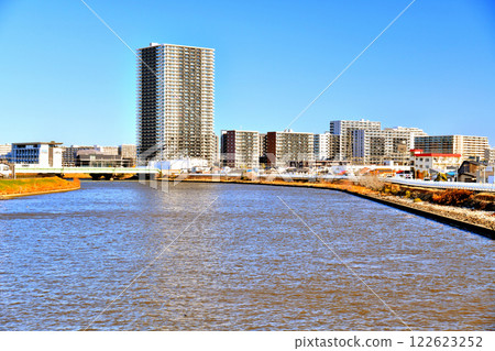 View of City Terrace Kanamachi and Kanamachi Station from Nakagawa Bridge/Nakagawa River (Katsushika Ward, Tokyo) [2025.1] 122623252