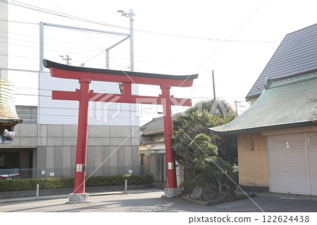 繞著神社走了一圈 繞著神社走了一圈 122624438