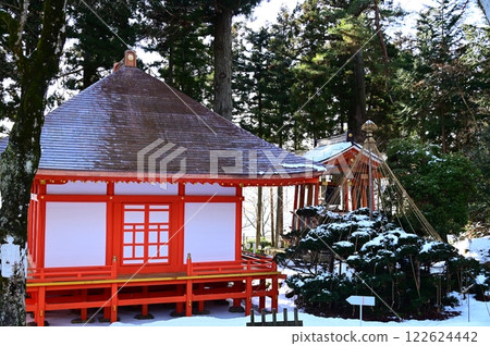 First visit of the year to Takkoku-no-Iwaya Bishamon-do Temple 122624442