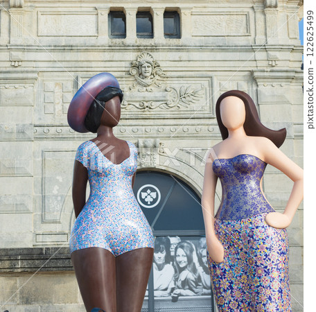 Urban Art: Mannequin Sculptures in Historical Setting 122625499