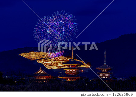 Wakakusayama Burning and Fireworks (Yakushiji Five-Story Pagoda) -5 Wakakusayama Burning and Fireworks (Yakushiji Five-Story Pagoda) -5 122625969
