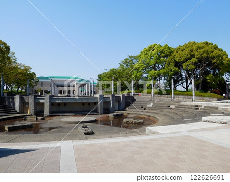 Kanagawa Art Hall, Hodogaya Park 122626691