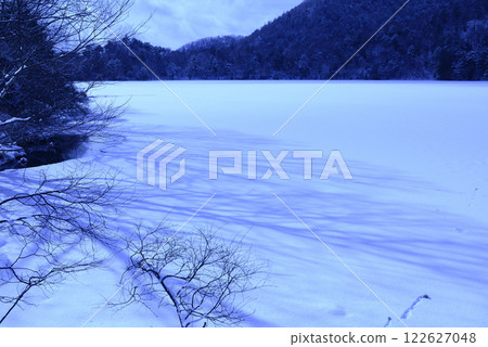 Snowy Lake Yunoko 122627048