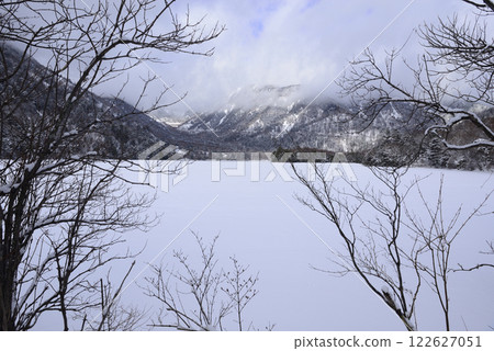 Snowy Lake Yunoko 122627051
