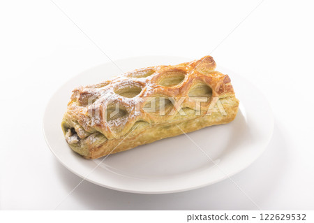 Matcha Danish (Uji matcha cream, black beans) Matcha Danish (Uji matcha cream, black beans) 122629532