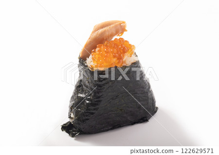 Harako rice ball (salmon, salmon roe) Harako rice ball (salmon, salmon roe) 122629571