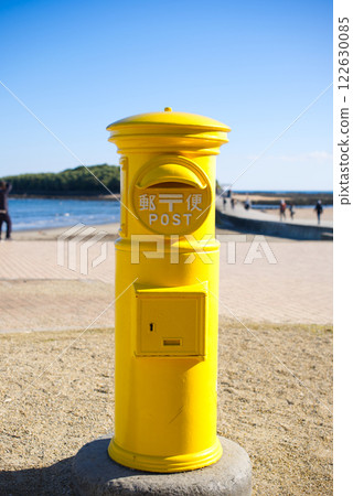 Qingdao happy yellow post Qingdao happy yellow post 122630085