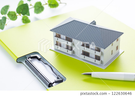 豪宅和活頁夾 豪宅和活頁夾 122630646