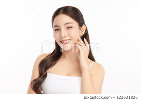 Beautiful young asian woman with clean fresh skin on white background, Face care, Facial treatment, Cosmetology, beauty and spa, Asian women portrait. 122631826