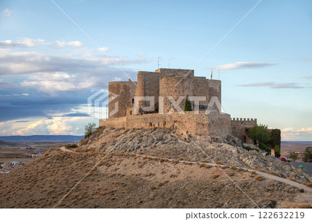 Medieval castle of La Muela in Consuegra 122632219