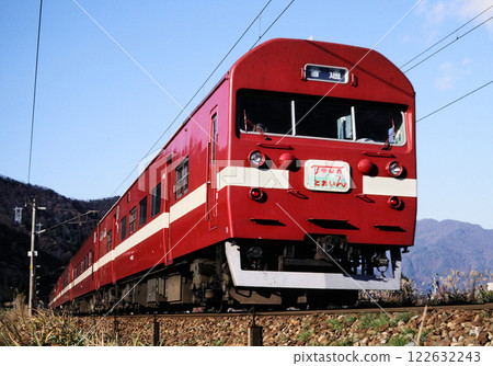 1986 Hokuriku Main Line 419 series train running near Yuo Station 122632243