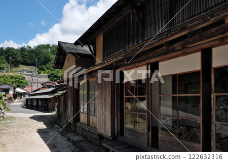 Summer scenery of the Sugaya Tatara mountain (Yoshida-cho, Unnan City) 122632316