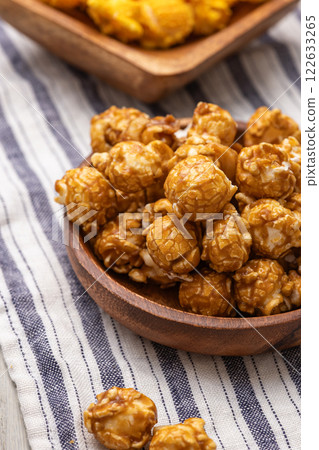 Delicious looking popcorn 122633265