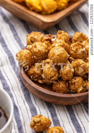 Delicious looking popcorn 122633268