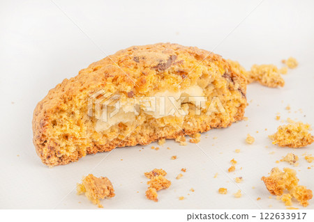biscuits with filling. shortbread cookies on white background biscuits with filling. shortbread cookies on white background 122633917