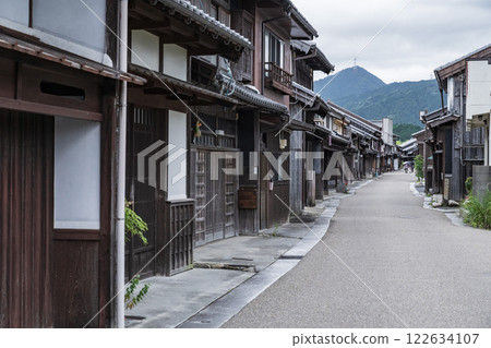 Traditional streetscape of Sekijuku on the Tokaido road in Kameyama, Mie prefecture 122634107
