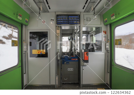 運行於函館本線的H100系列柴油列車（DECMO）的首車 122634362
